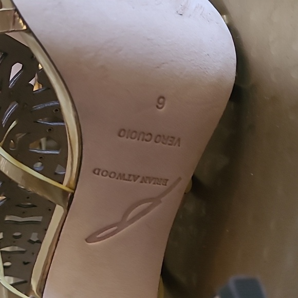 Brian Atwood Laconica Mirrored Laser-Cut Cage Sandal, Gold, Sz 6/36 - Picture 6 of 8